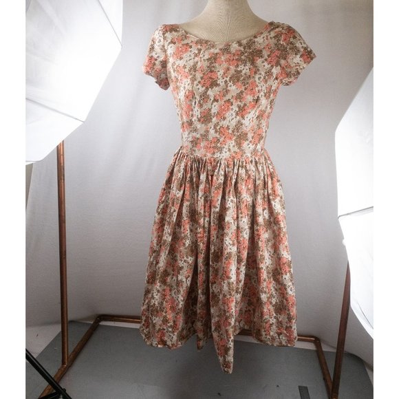 Vintage Dresses & Skirts - Vintage Handmade Floral 1950s Dress A-Line